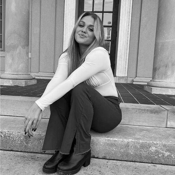 Hi!!! My names Lauren! - Picture 7 of 9